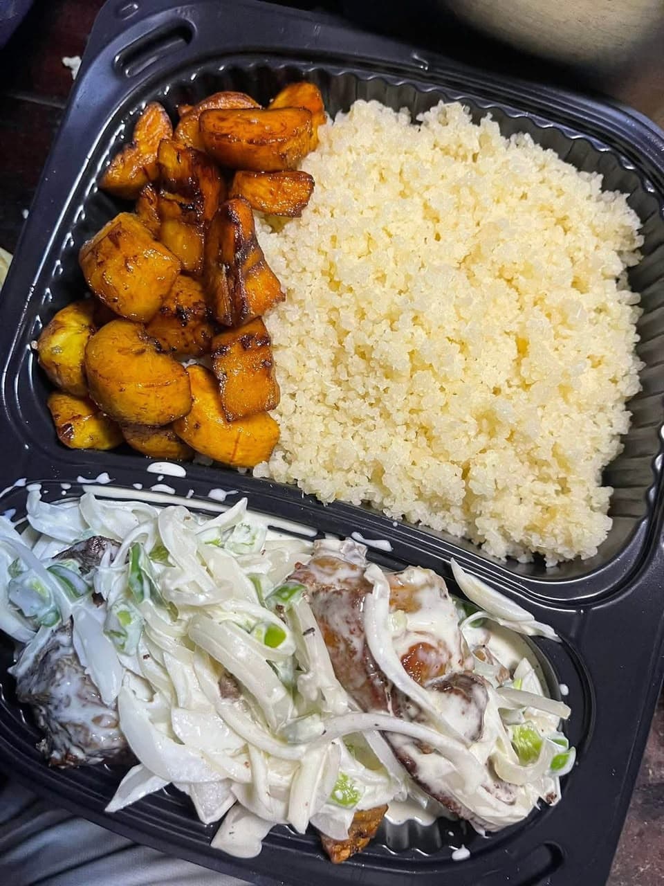 Attiéké, alloco et poulet mayo